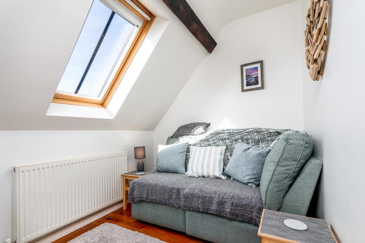 The Look Out Characterful Apartment วิทบี ภายนอก รูปภาพ