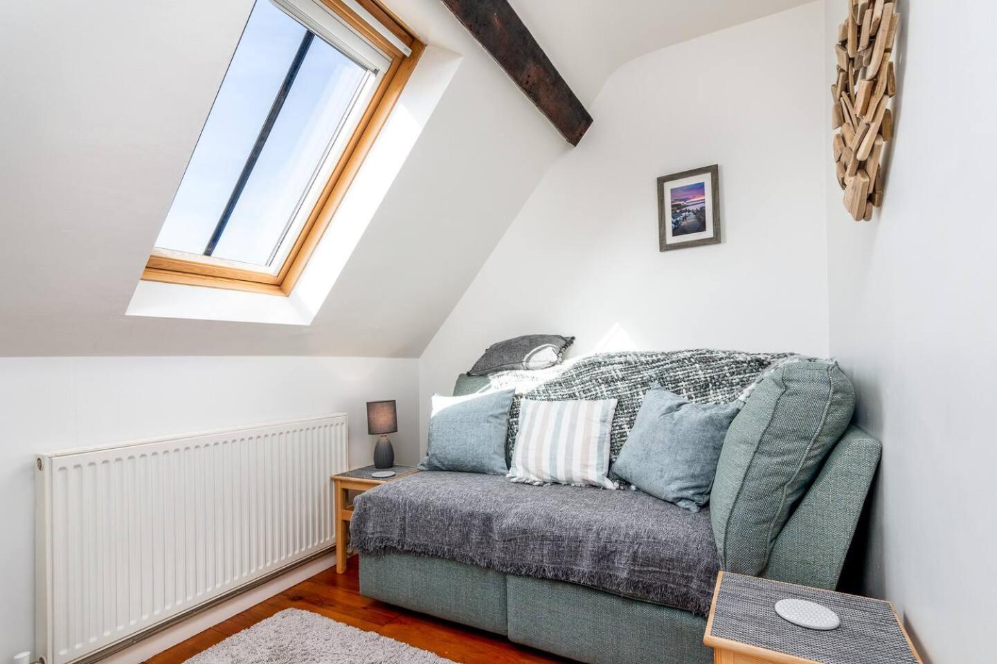 The Look Out Characterful Apartment วิทบี ภายนอก รูปภาพ