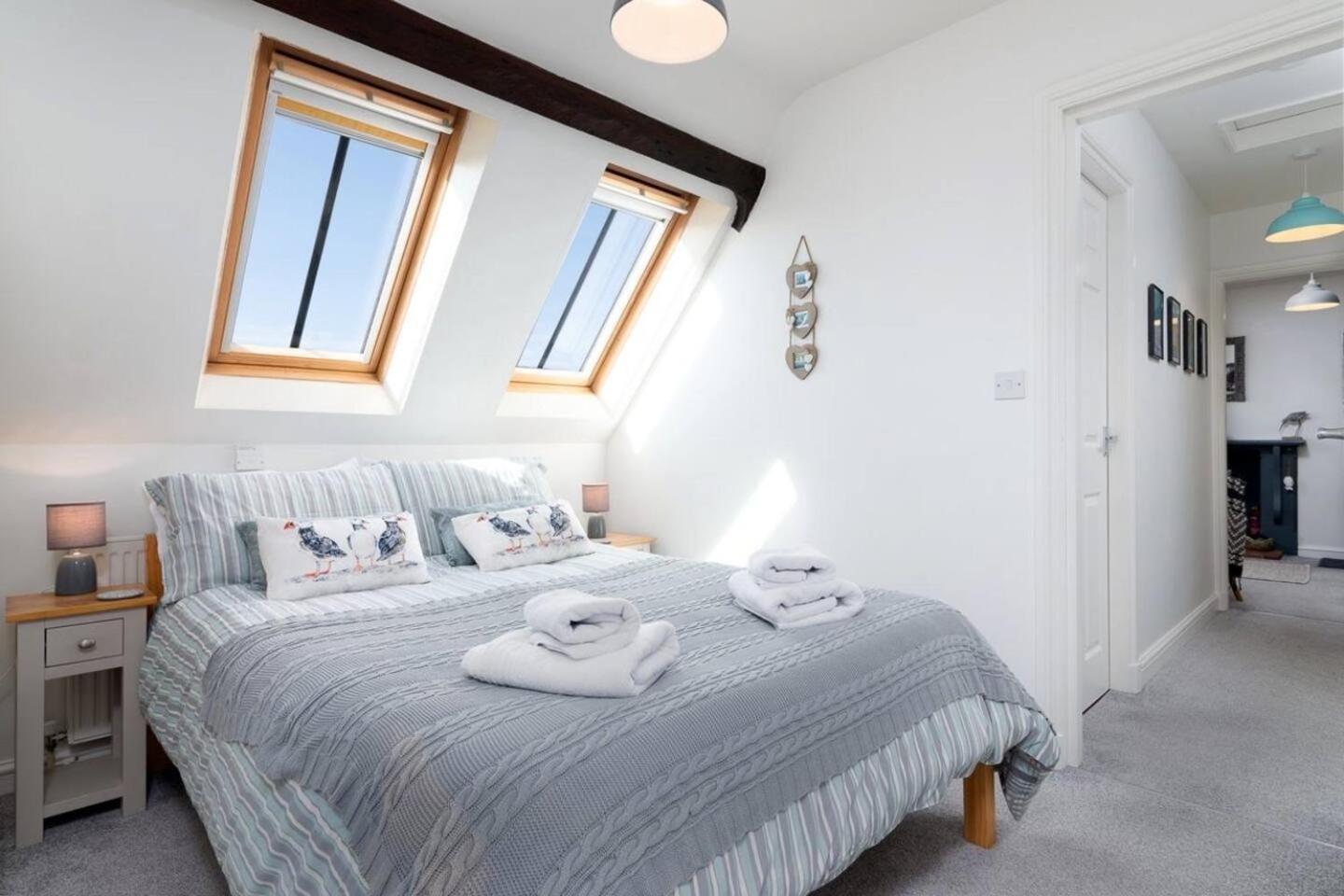 The Look Out Characterful Apartment วิทบี ภายนอก รูปภาพ
